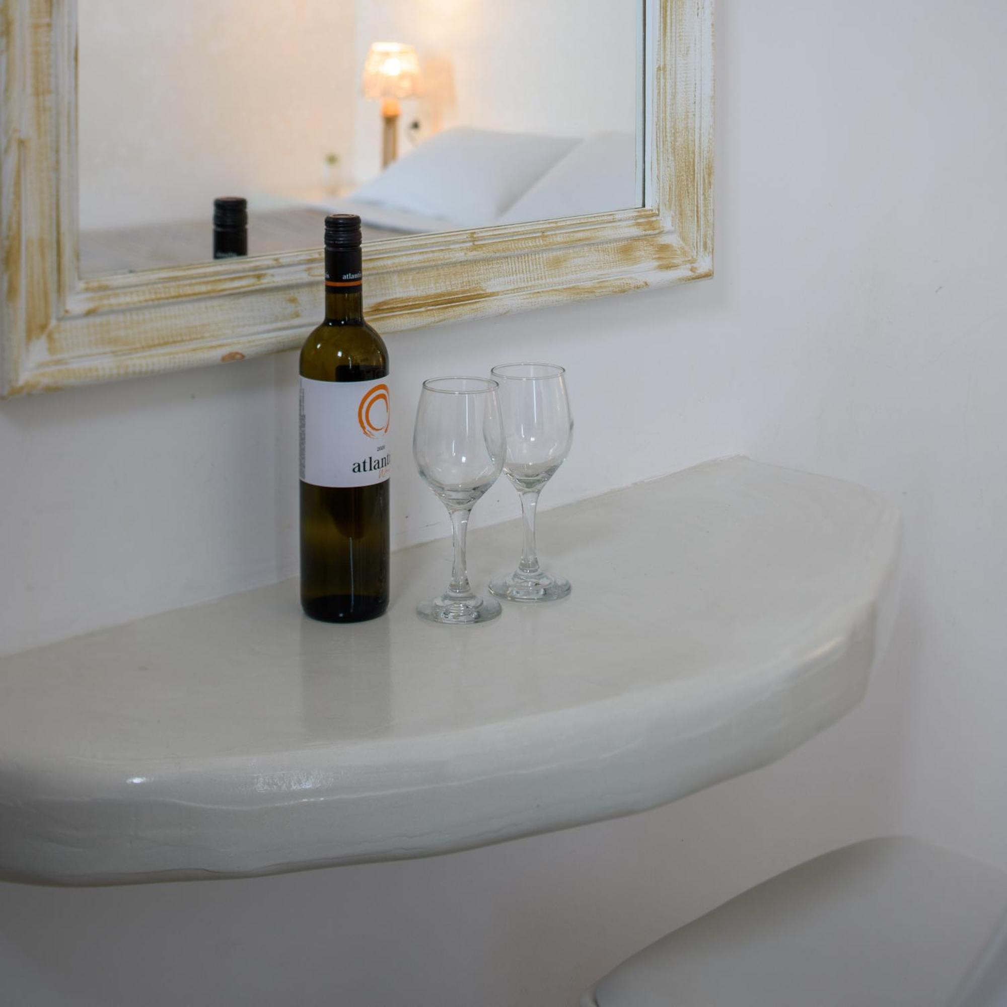 Vallas Apartments & Villas Firosztefáni Kültér fotó
